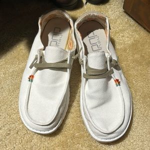 Hey dudes Wendy size 9